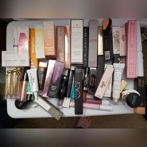VARIOUS GLOSSES, LIP STICKS, LIP BALMS & OTHER LIP PRODUCTS - TOTAL OF 56 ITEMS